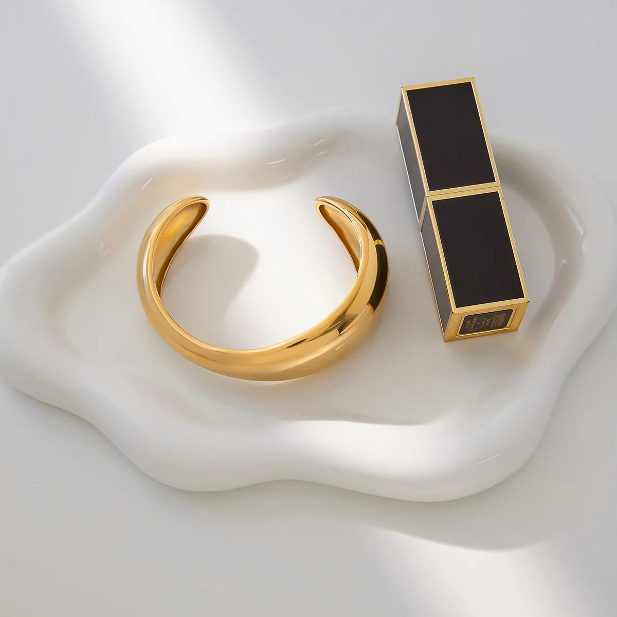 Pulseira Minimalista Circular 18K Ouro