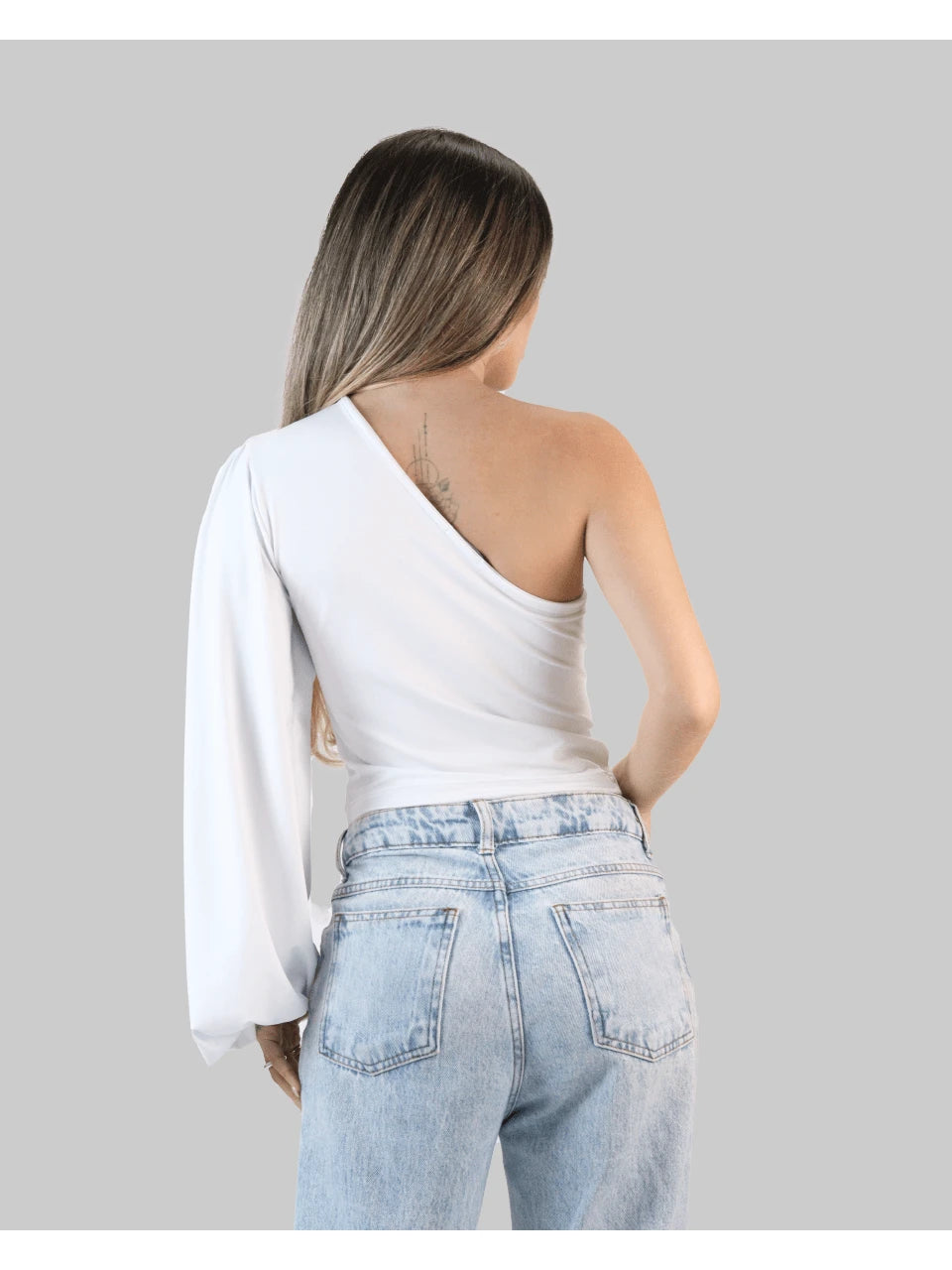 Blusa Cropped Feminina de Um Ombro com Manga Bufante Estilo Balão