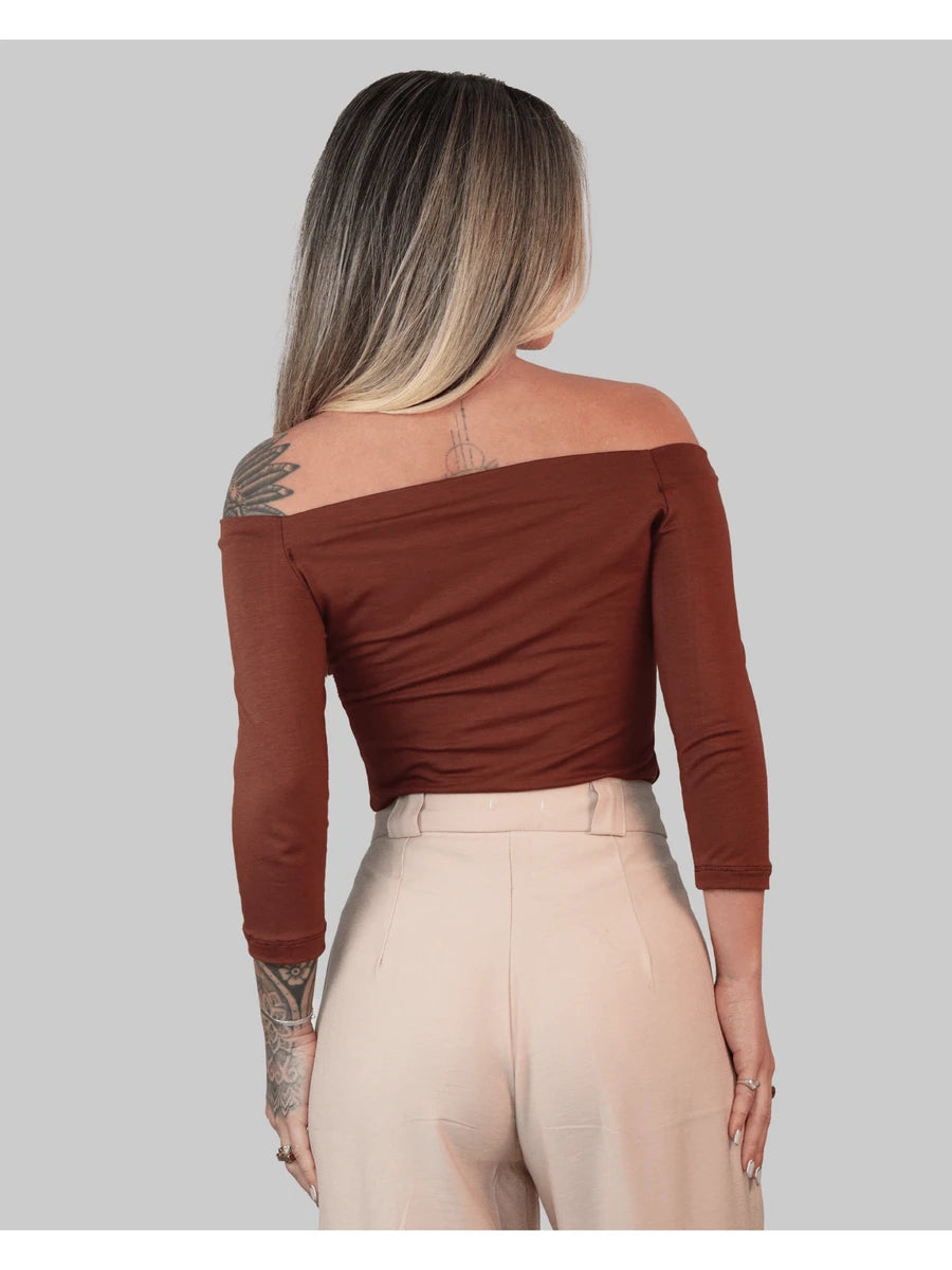 Blusa Feminina Ajustada Ombro à Mostra