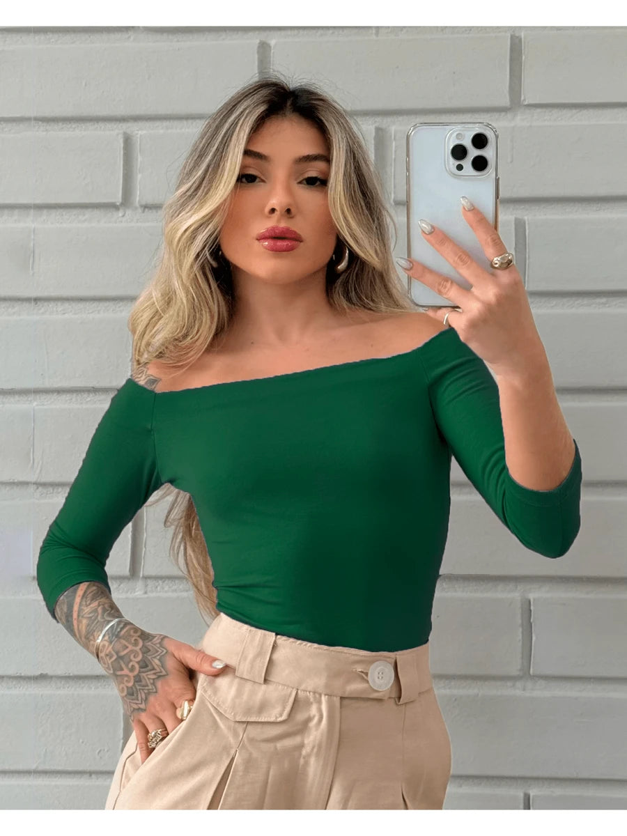 Blusa Feminina Ajustada Ombro à Mostra