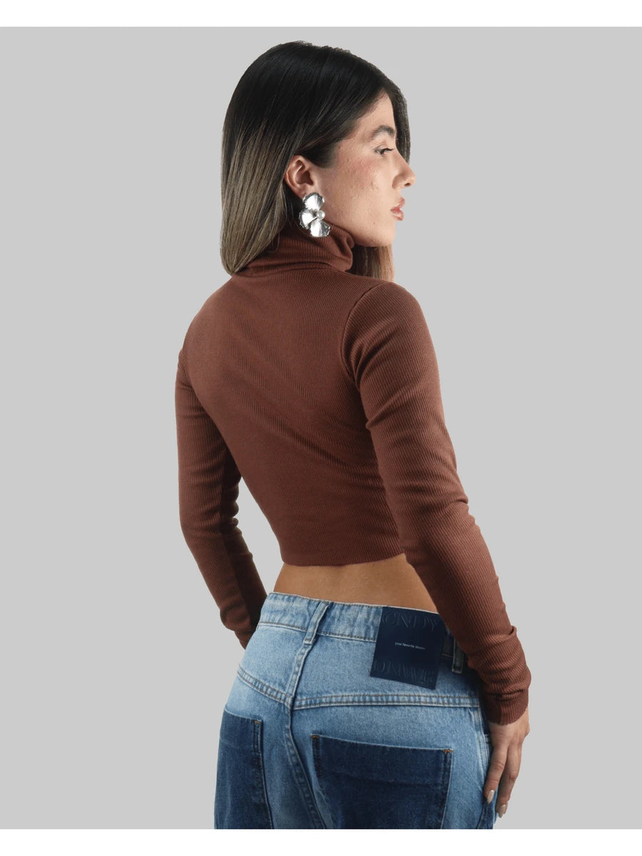 Cropped Manga Longa com Gola Alta Dobrada em Canelado Liso