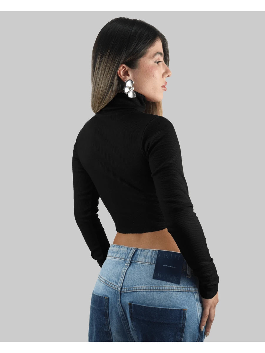 Cropped Manga Longa com Gola Alta Dobrada em Canelado Liso